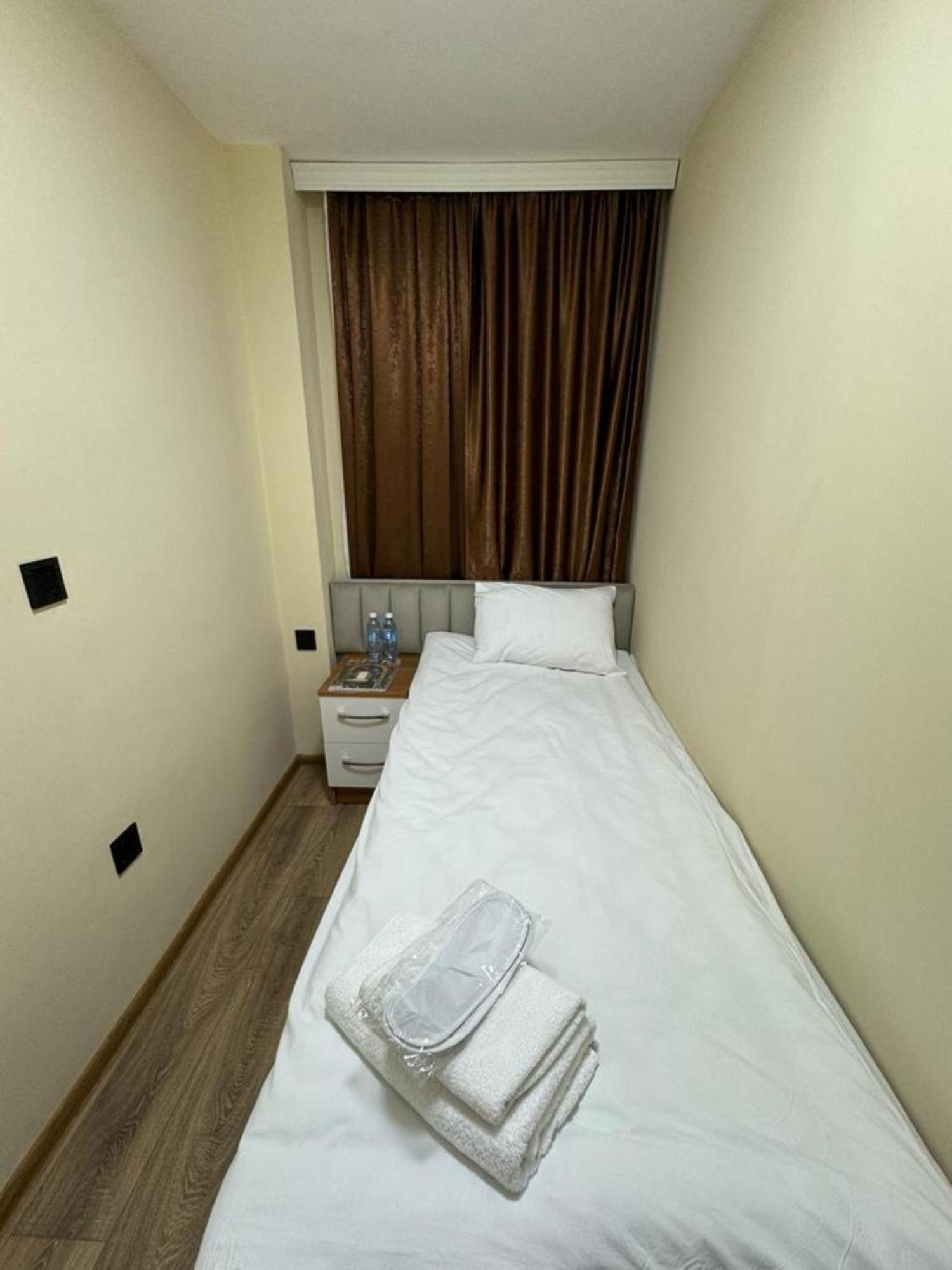 Hillside City Center Hotel Bakoe Buitenkant foto
