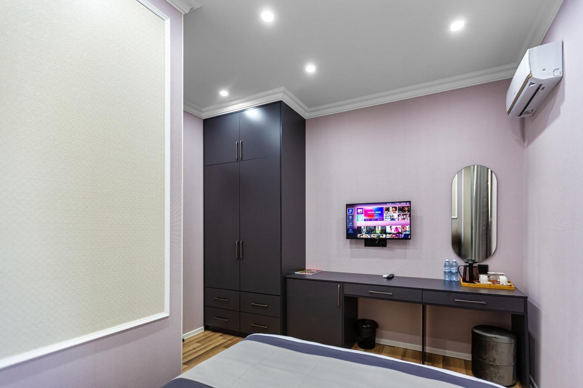 Hillside City Center Hotel Bakoe Buitenkant foto