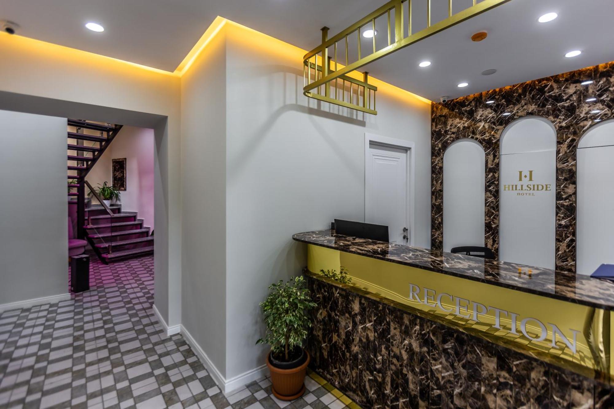 Hillside City Center Hotel Bakoe Buitenkant foto