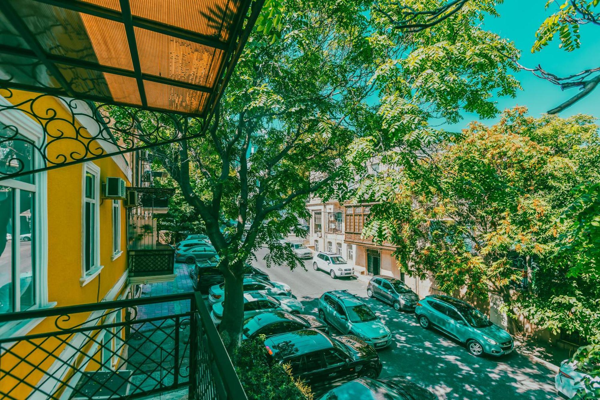 Hillside City Center Hotel Bakoe Buitenkant foto