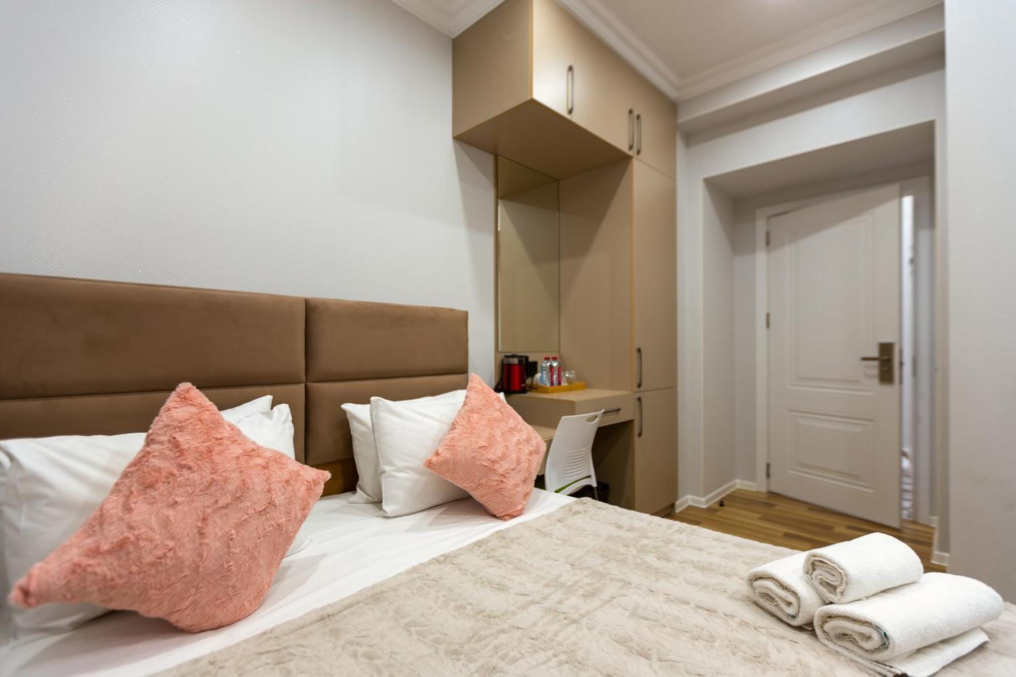 Hillside City Center Hotel Bakoe Buitenkant foto